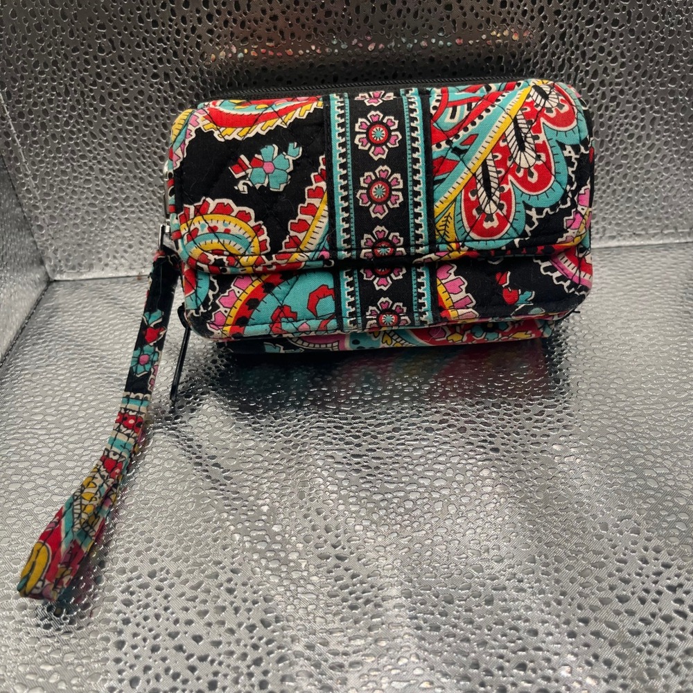 Vera Bradley Wristlet Wallet Zip Around Black‎ Paisley Floral Organizer